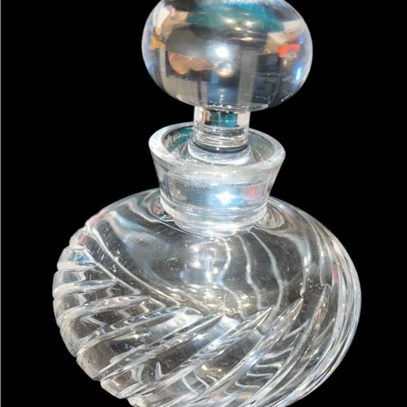 Vintage ~ Victorian Swirl Cut Crystal Perfume Bottle with Stopper 5.5” - Picture 2 of 5
